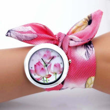 Load image into Gallery viewer, shsby new unique Ladies flower cloth wristwatch fashion women dress watch high quality fabric watch sweet girls Bracelet watch